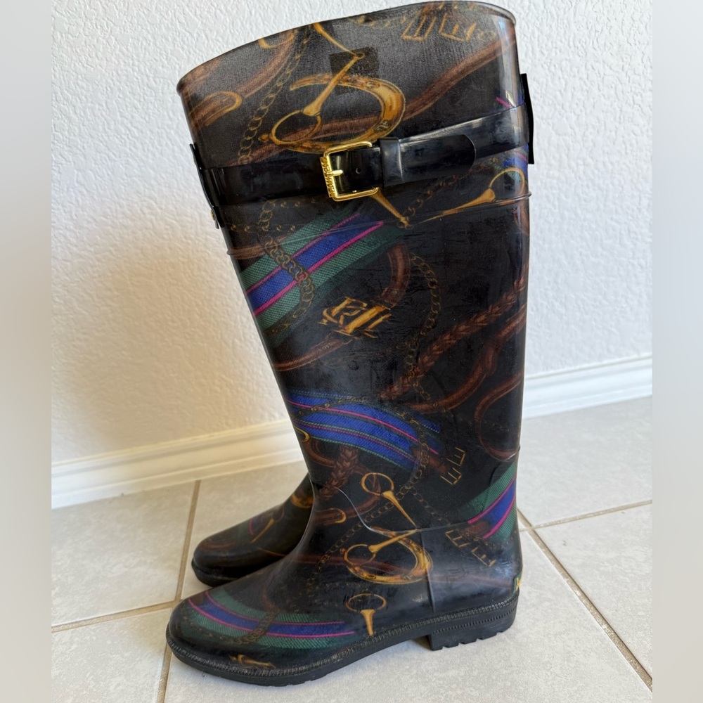 Stylish Women's Black and Purple Rain Boots - Picture 3 of 6